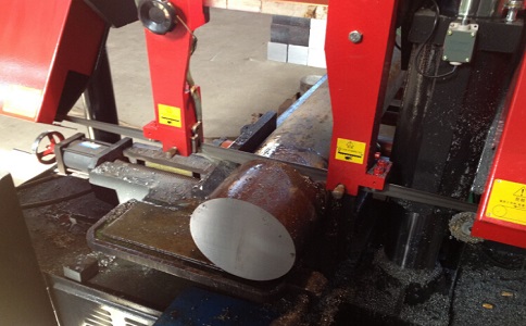 长顺卧式带锯床加工时出现明显振荡如何排查？